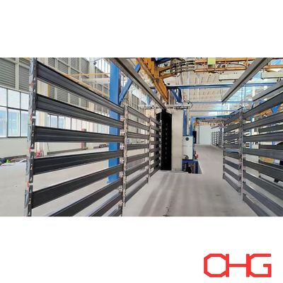 Metallhardware-Sprühgeräte und PP-Sprühkabine für professionelle Pulverbeschichtungsproduktionslinie auf Metallregalen